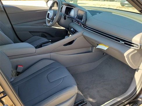 New 2025 Hyundai Elantra Sport image 16