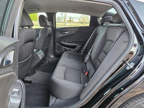 Used 2022 Chevrolet Malibu LS image 17