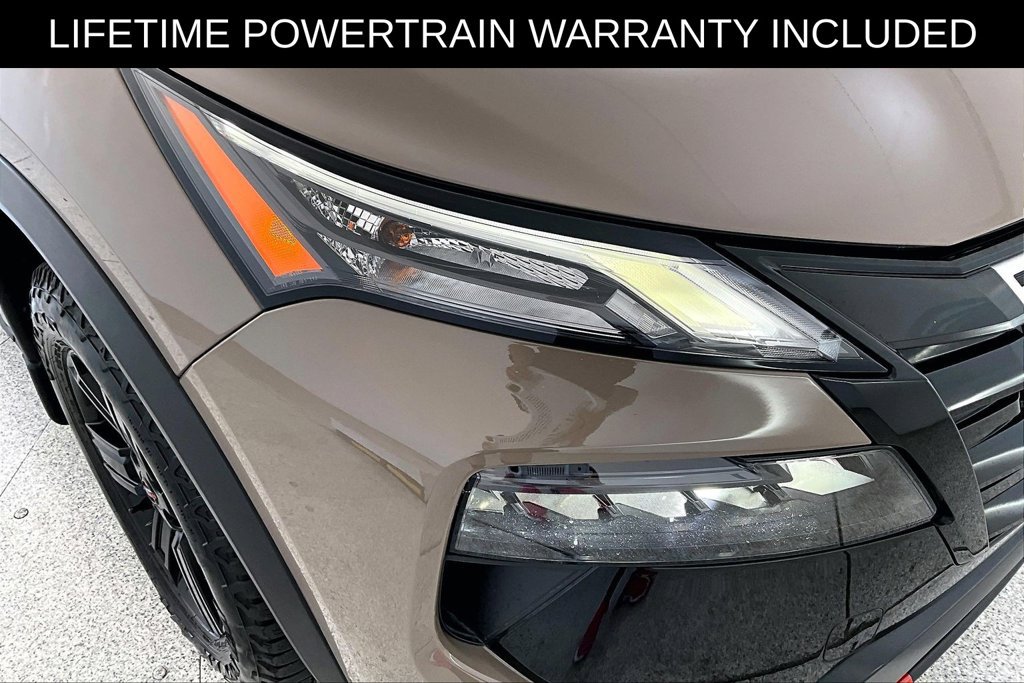 Used 2025 Nissan Rogue SV AWD/4WD image 38
