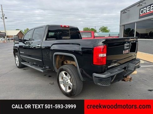 Used 2015 GMC Sierra 2500 Denali w/ Duramax Plus Package image 3