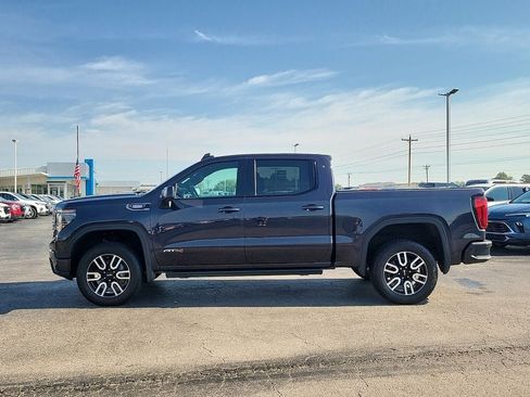 Used 2025 GMC Sierra 1500 AT4 w/ Technology Package AWD/4WD image 3