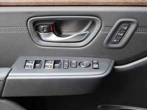 Used 2026 Honda Pilot Elite image 13