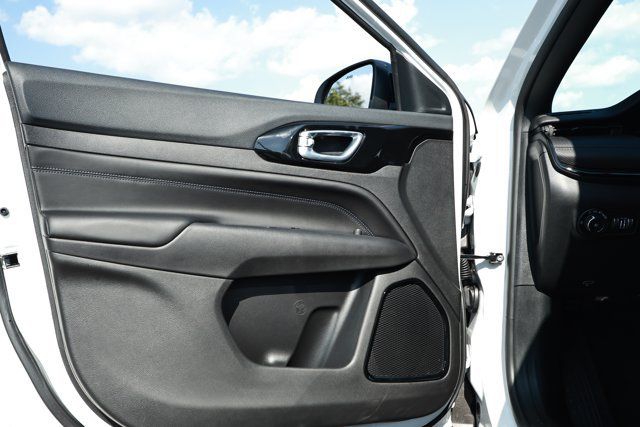 New 2026 Jeep Compass Latitude AWD/4WD image 22