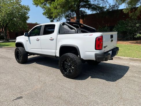 Used 2019 Chevrolet Colorado ZR2 w/ ZR2 Dusk Special Edition AWD/4WD image 3