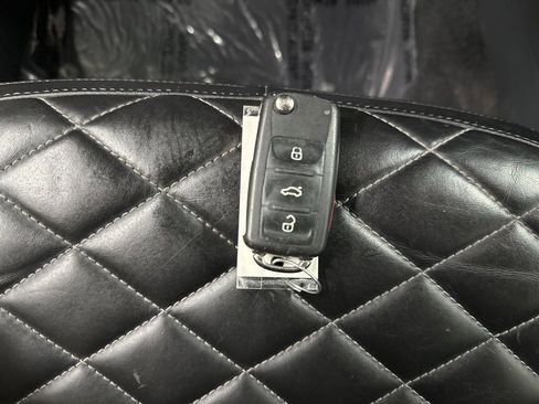 Used 2019 Volkswagen Beetle 2.0T Final Edition SEL image 39