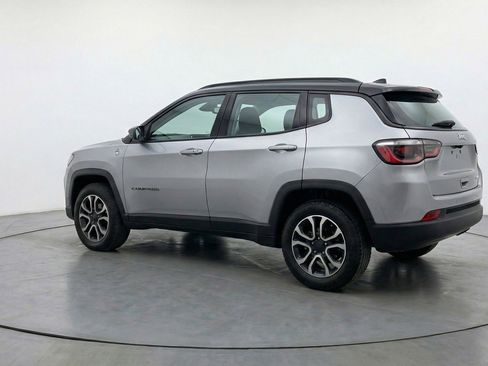 Used 2025 Jeep Compass Trailhawk AWD/4WD image 5