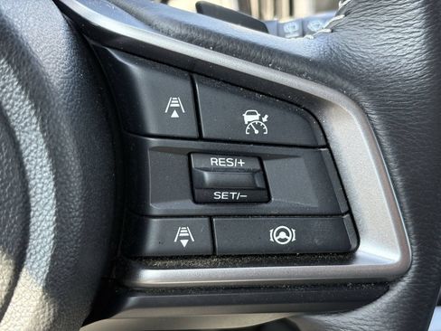 Used 2025 Subaru Outback Premium AWD/4WD image 16