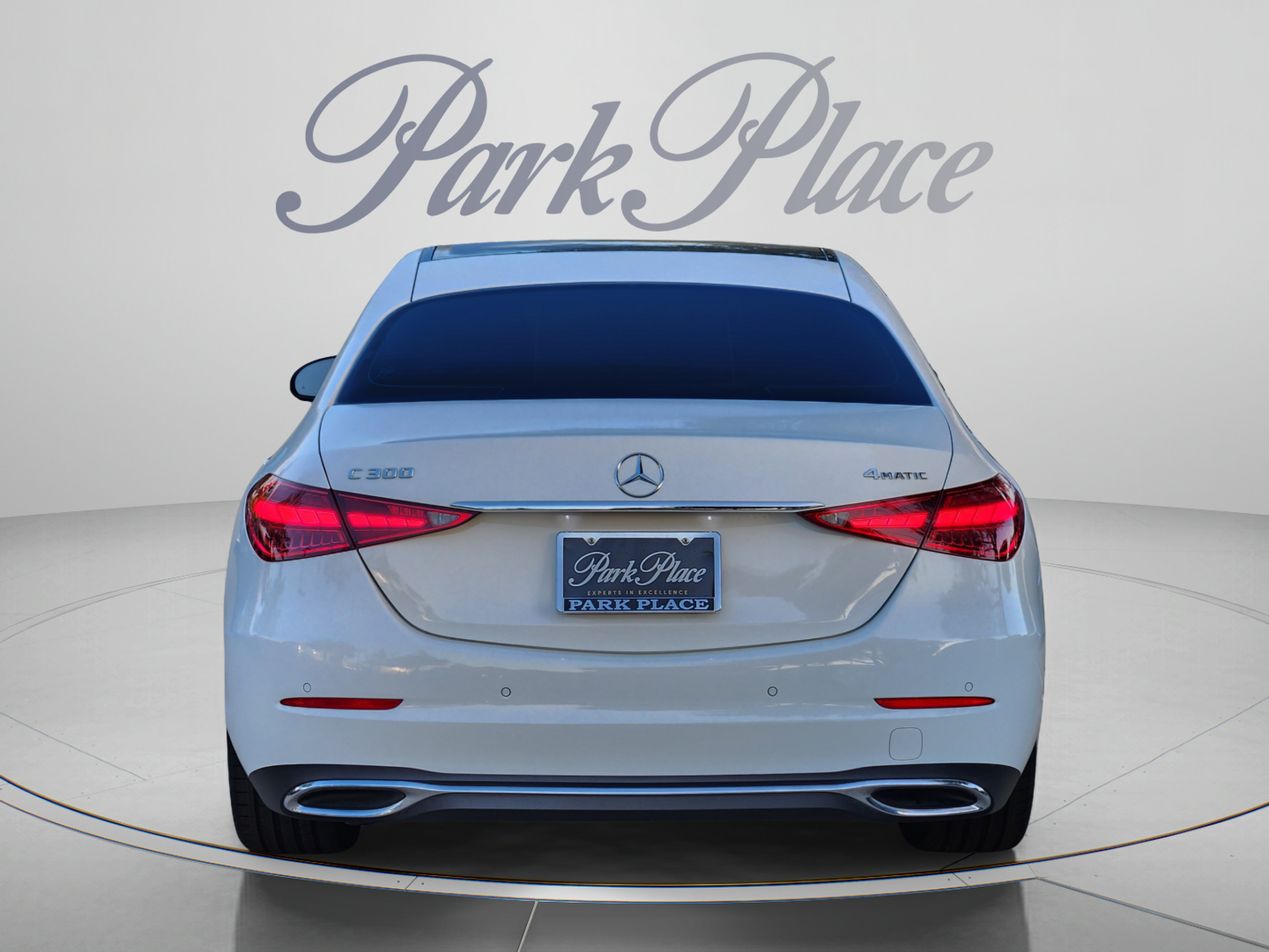 Used 2024 Mercedes-Benz C 300 4MATIC Sedan image 4