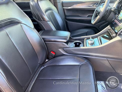 Used 2024 Jeep Grand Cherokee L Limited w/ Luxury Tech Group II image 29