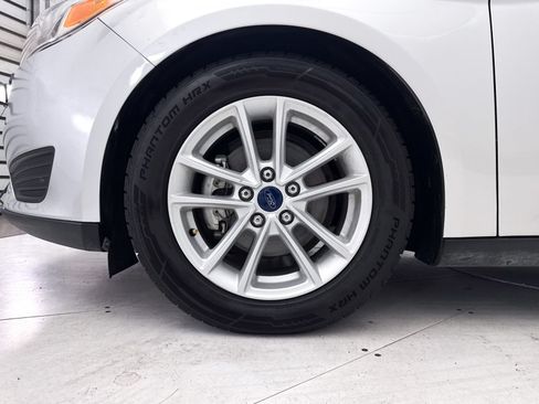 Used 2018 Ford Focus SE FWD image 9