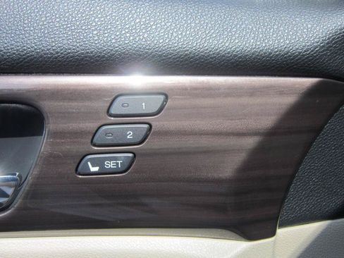 Used 2017 Honda Accord EX-L image 26