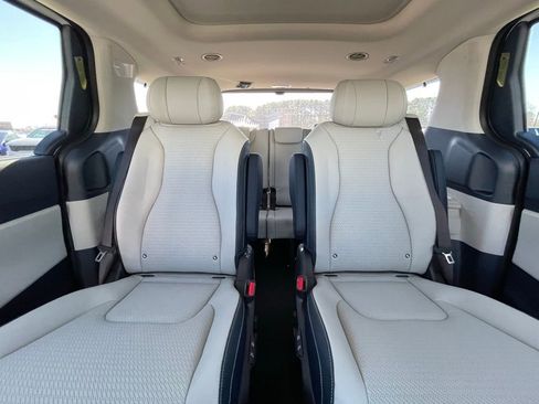 New 2026 Kia Carnival SX Prestige image 32