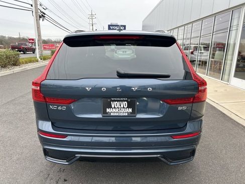 Certified 2025 Volvo XC60 B5 Plus image 4