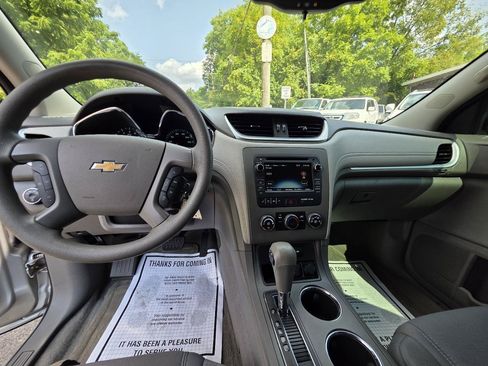 Used 2016 Chevrolet Traverse LS AWD/4WD image 12