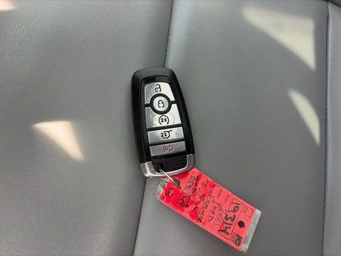 Used 2021 Ford Explorer XLT w/ Equipment Group 202A AWD/4WD image 53