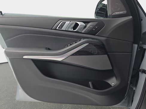 New 2026 BMW X5 xDrive50e w/ M Sport Package image 26