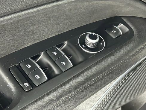 Used 2022 Alfa Romeo Stelvio Ti AWD/4WD image 34