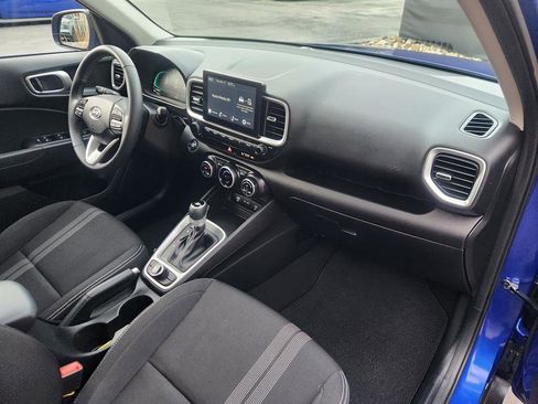 Certified 2024 Hyundai Venue SEL image 13