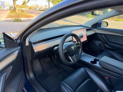 Used 2022 Tesla Model 3 RWD image 7