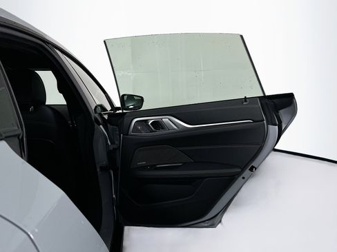 Used 2023 BMW i4 eDrive40 w/ M Sport Package image 32