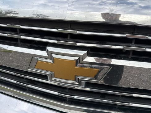 Used 2015 Chevrolet Silverado 2500 LT w/ LT Convenience Package RWD image 14