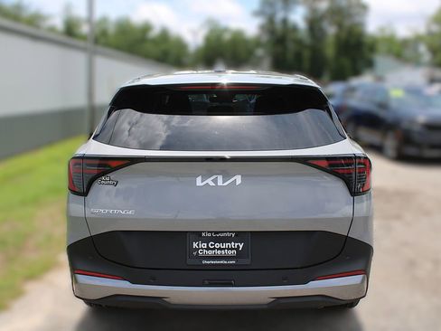 New 2026 Kia Sportage EX FWD image 8