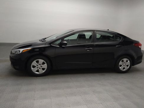 Used 2017 Kia Forte LX w/ LX Popular Package FWD image 2