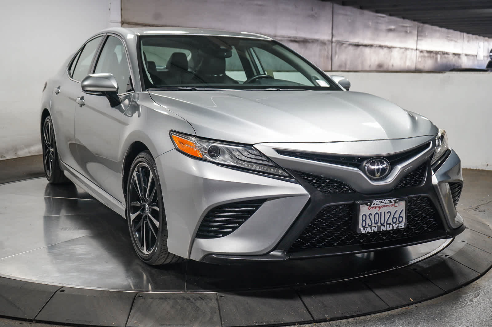 Used 2020 Toyota Camry XSE w/ Navigation Package FWD image 3