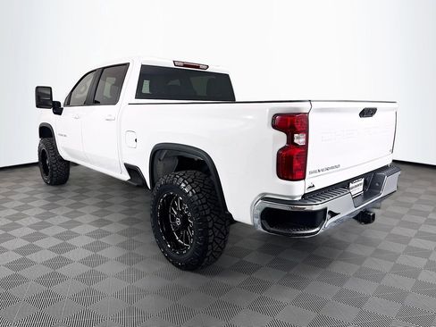 Used 2024 Chevrolet Silverado 2500 LT w/ Convenience Package AWD/4WD image 5