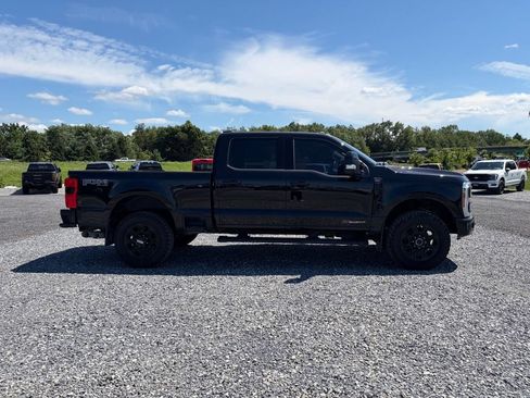Used 2024 Ford F250 Lariat w/ Black Appearance Package AWD/4WD image 14