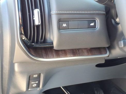 New 2026 Nissan Armada Platinum image 19