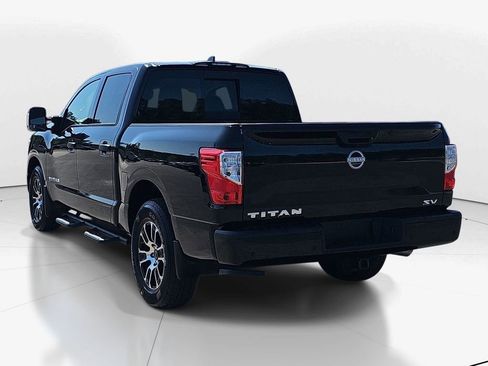 Used 2024 Nissan Titan SV w/ SV Convenience Package RWD image 7