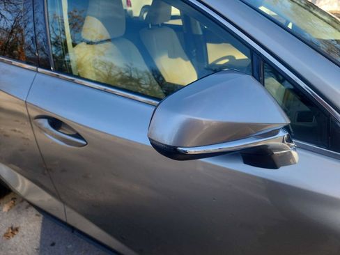 Used 2018 Lexus NX 300 FWD image 9