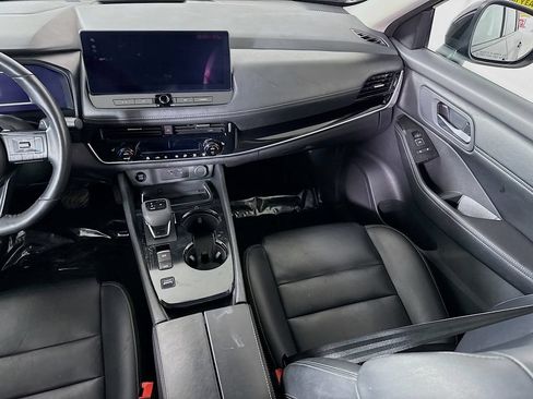 Certified 2024 Nissan Rogue SL FWD image 26