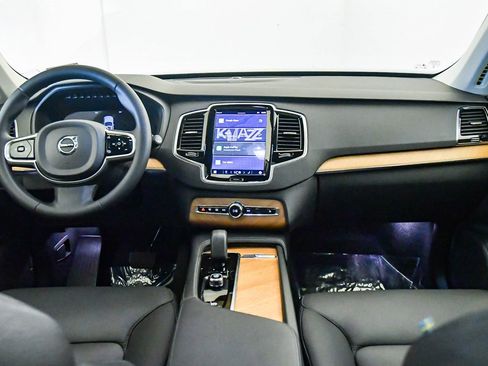 Certified 2024 Volvo XC90 B6 Plus image 15