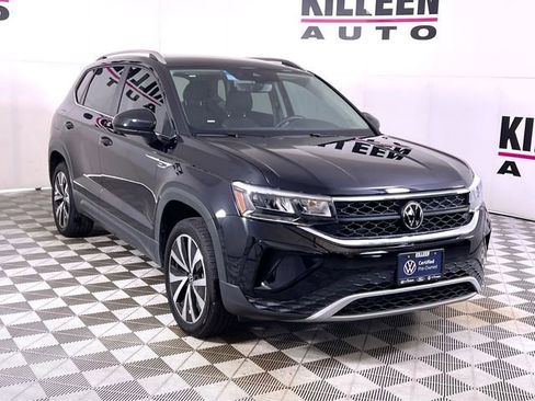 Used 2024 Volkswagen Taos SE image 9