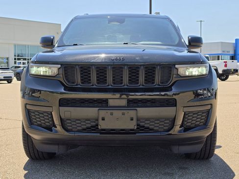 Used 2022 Jeep Grand Cherokee L Laredo RWD image 2