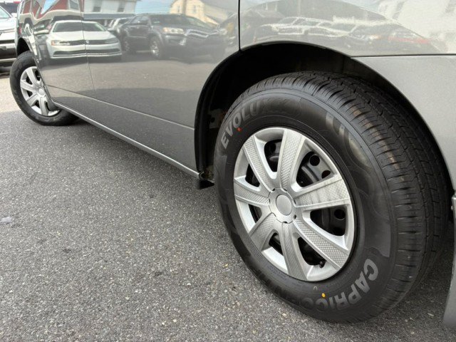 Used 2015 Nissan Quest S FWD image 25