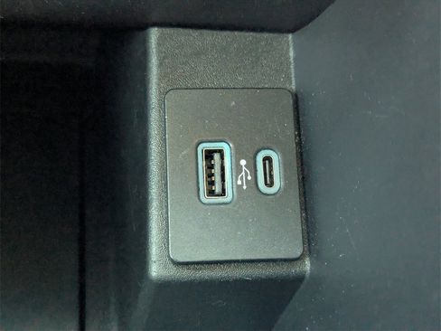 Used 2022 Ford Edge SEL image 14