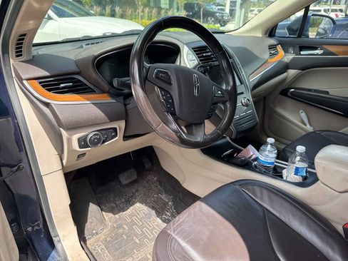 Used 2017 Lincoln MKC Select w/ Select Plus Package AWD/4WD image 11