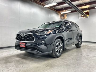 Used 2024 Toyota Highlander XLE