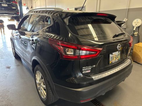 Certified 2022 Nissan Rogue Sport SV w/ Technology Package AWD/4WD image 6