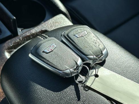 Used 2018 Cadillac XTS Luxury image 31