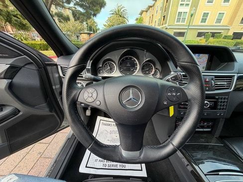 Used 2010 Mercedes-Benz E 550 Sedan image 58