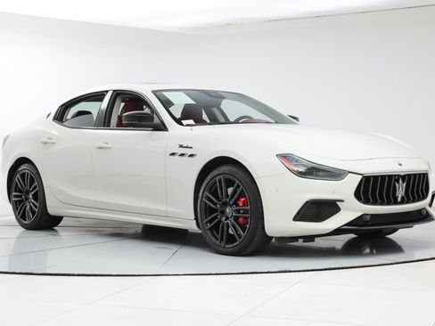 Certified 2023 Maserati Ghibli Modena RWD image 7