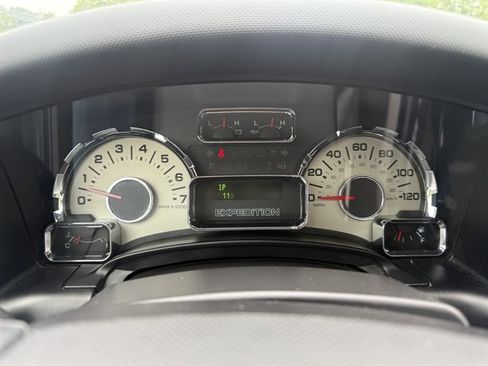 Used 2013 Ford Expedition Limited AWD/4WD image 20