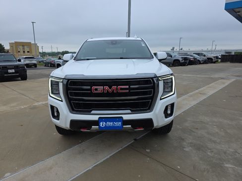 Certified 2022 GMC Yukon AT4 AWD/4WD image 2