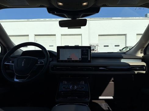 Certified 2023 Lincoln Nautilus Standard w/ Premium Package image 18