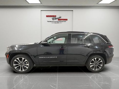 Used 2024 Jeep Grand Cherokee Overland image 4