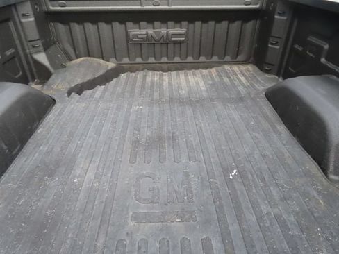 Used 2024 GMC Sierra 1500 Elevation w/ Preferred Package AWD/4WD image 10